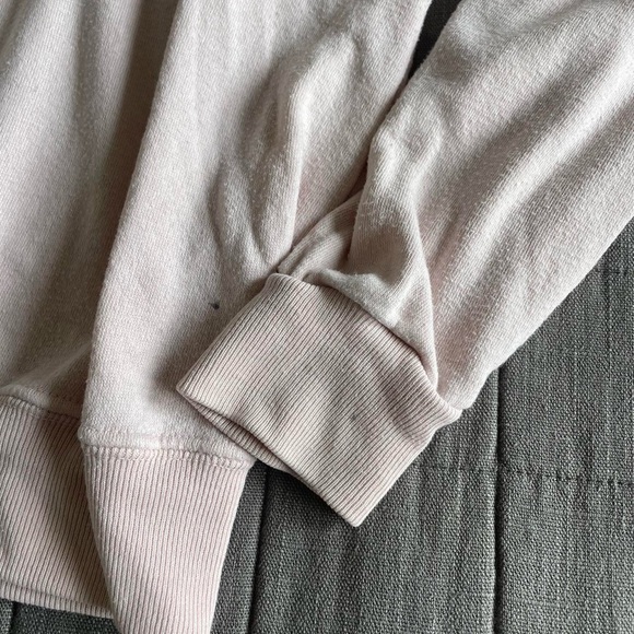 Light pink brandy Melville crewneck - Picture 4 of 4
